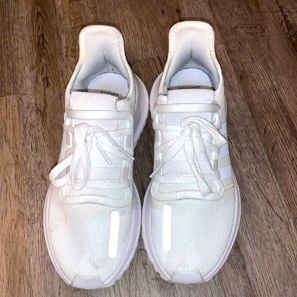 Adidas Sneakers